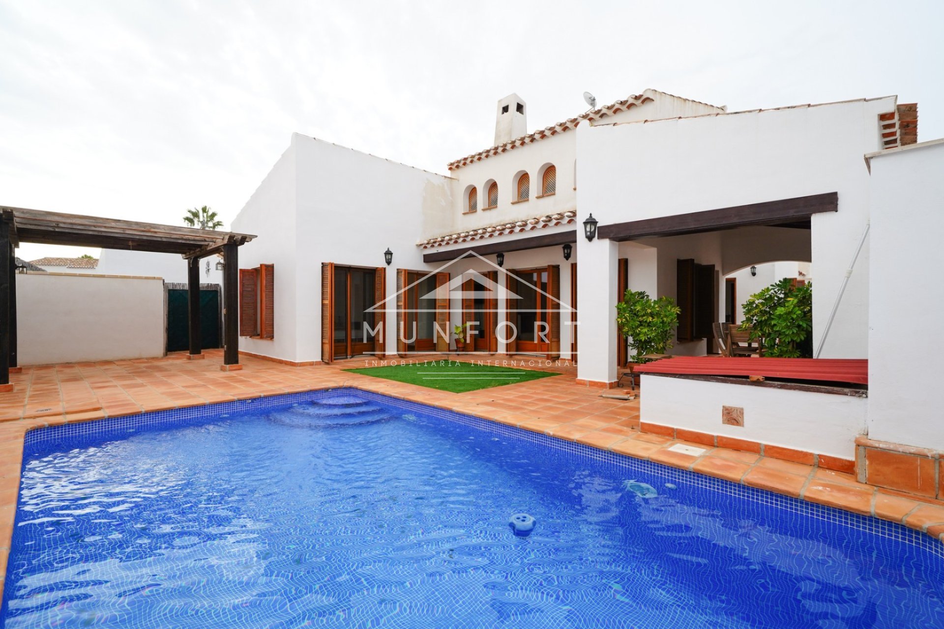 Videresalg - Villaer -
Baños y mendigo - Baños y Mendigo