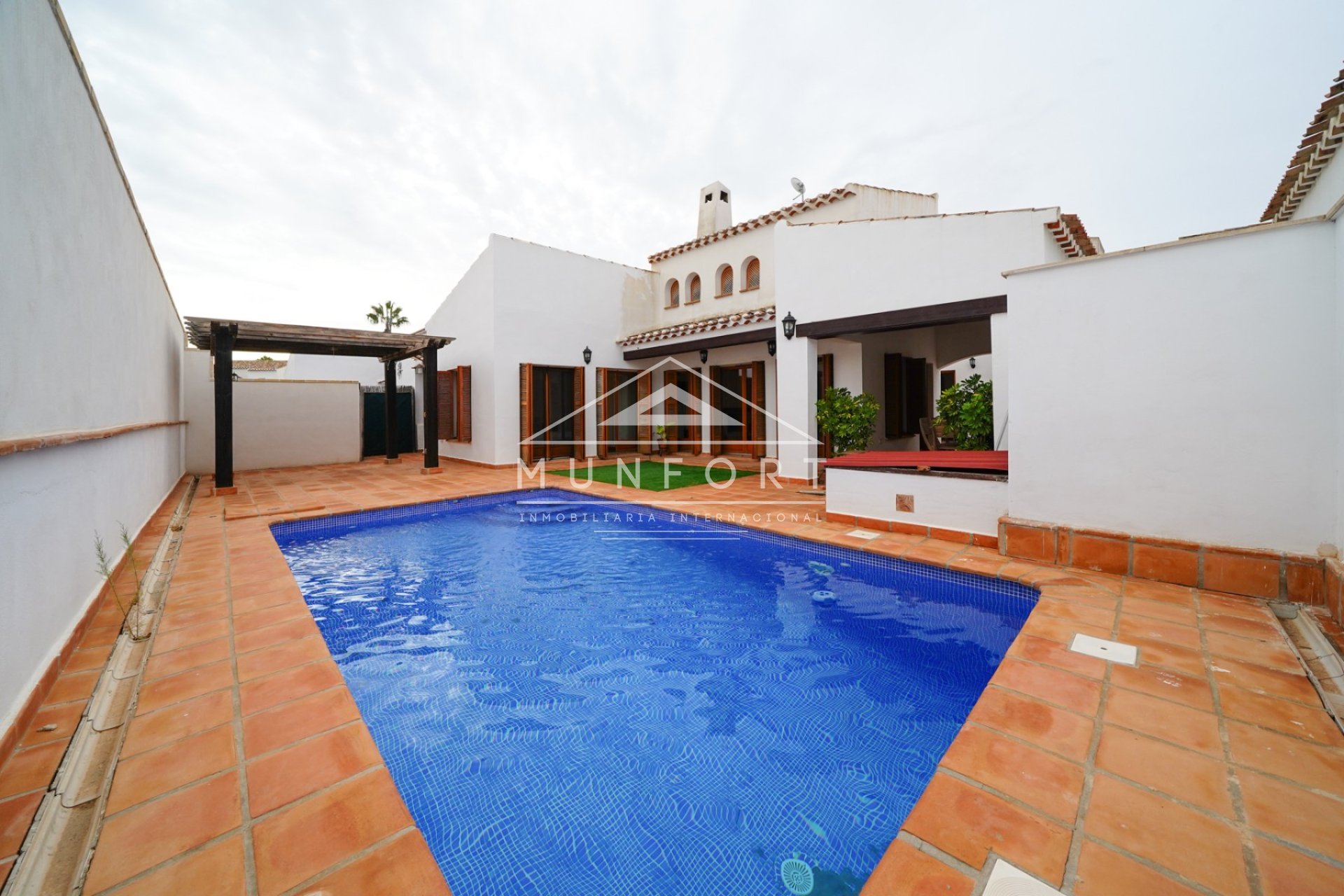 Videresalg - Villaer -
Baños y mendigo - Baños y Mendigo