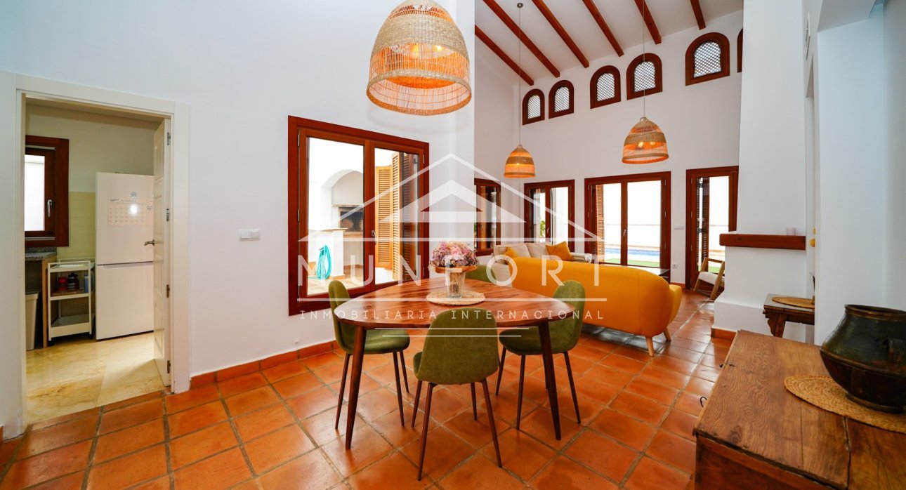 Videresalg - Villaer -
Baños y mendigo - Baños y Mendigo