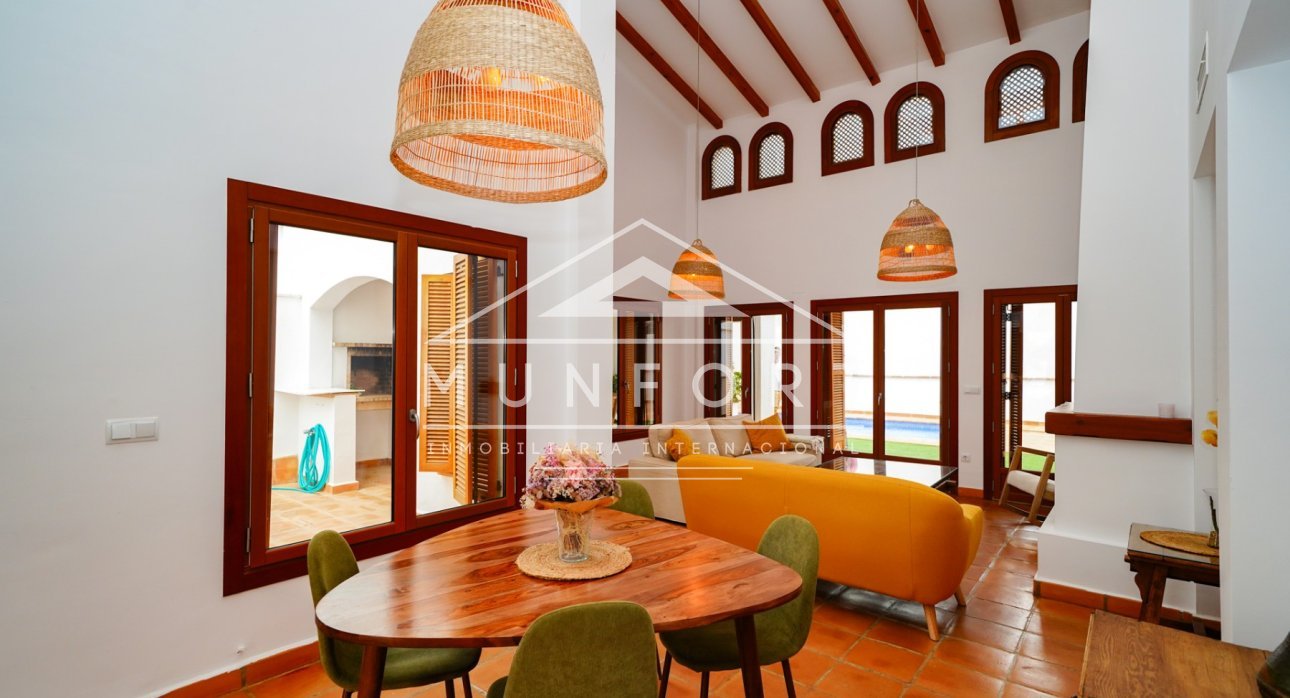 Videresalg - Villaer -
Baños y mendigo - Baños y Mendigo