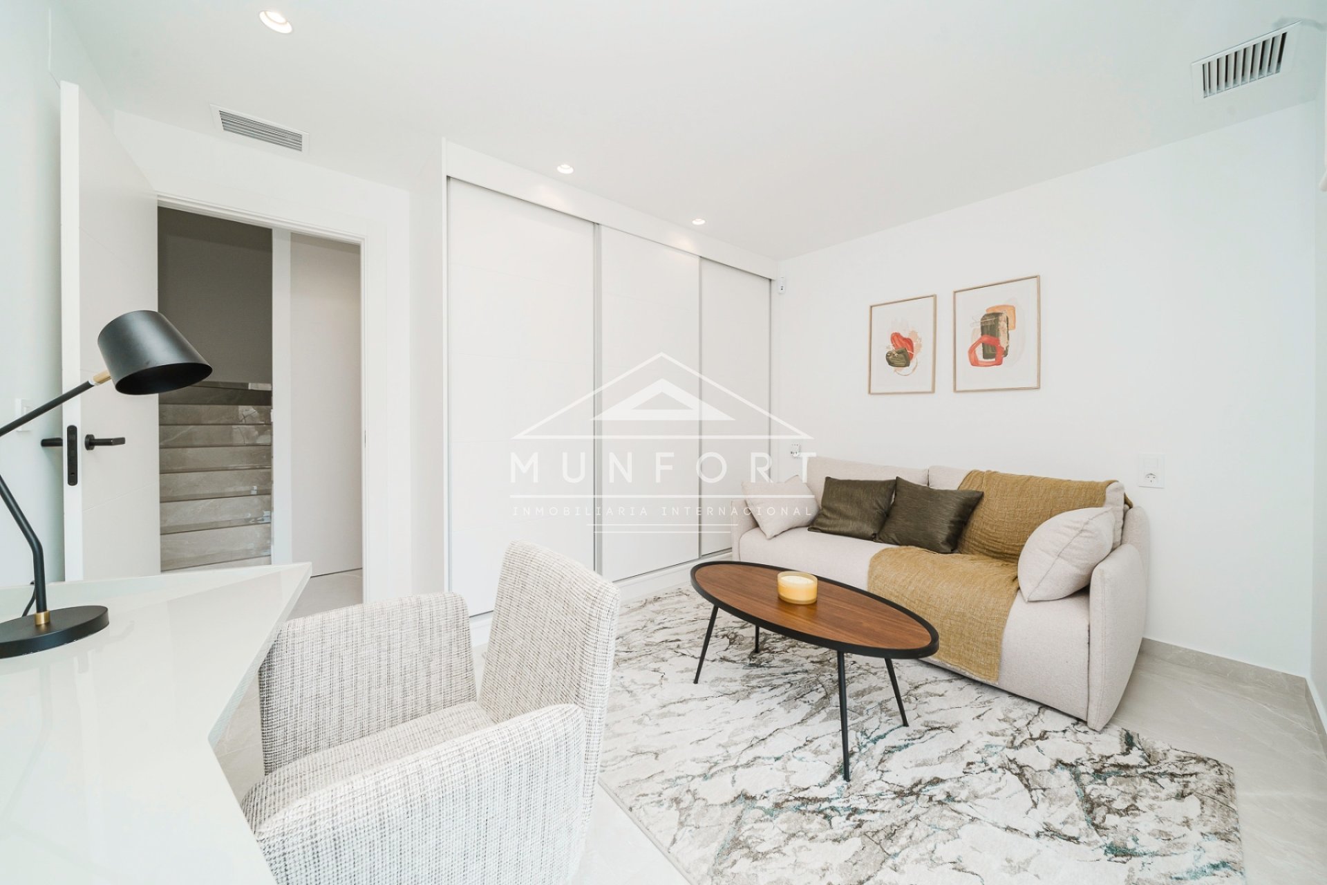 Videresalg - Villaer -
Benijófar