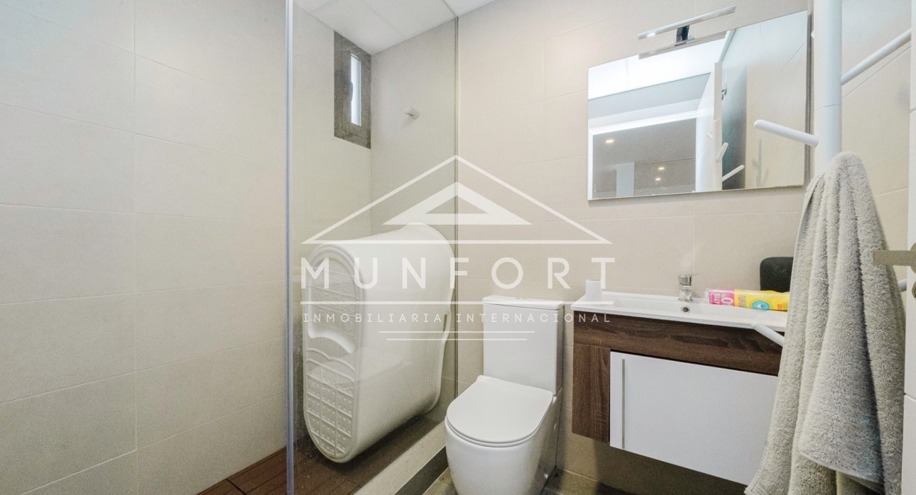 Videresalg - Villaer -
Benijófar