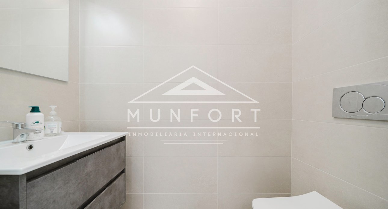 Videresalg - Villaer -
Benijófar