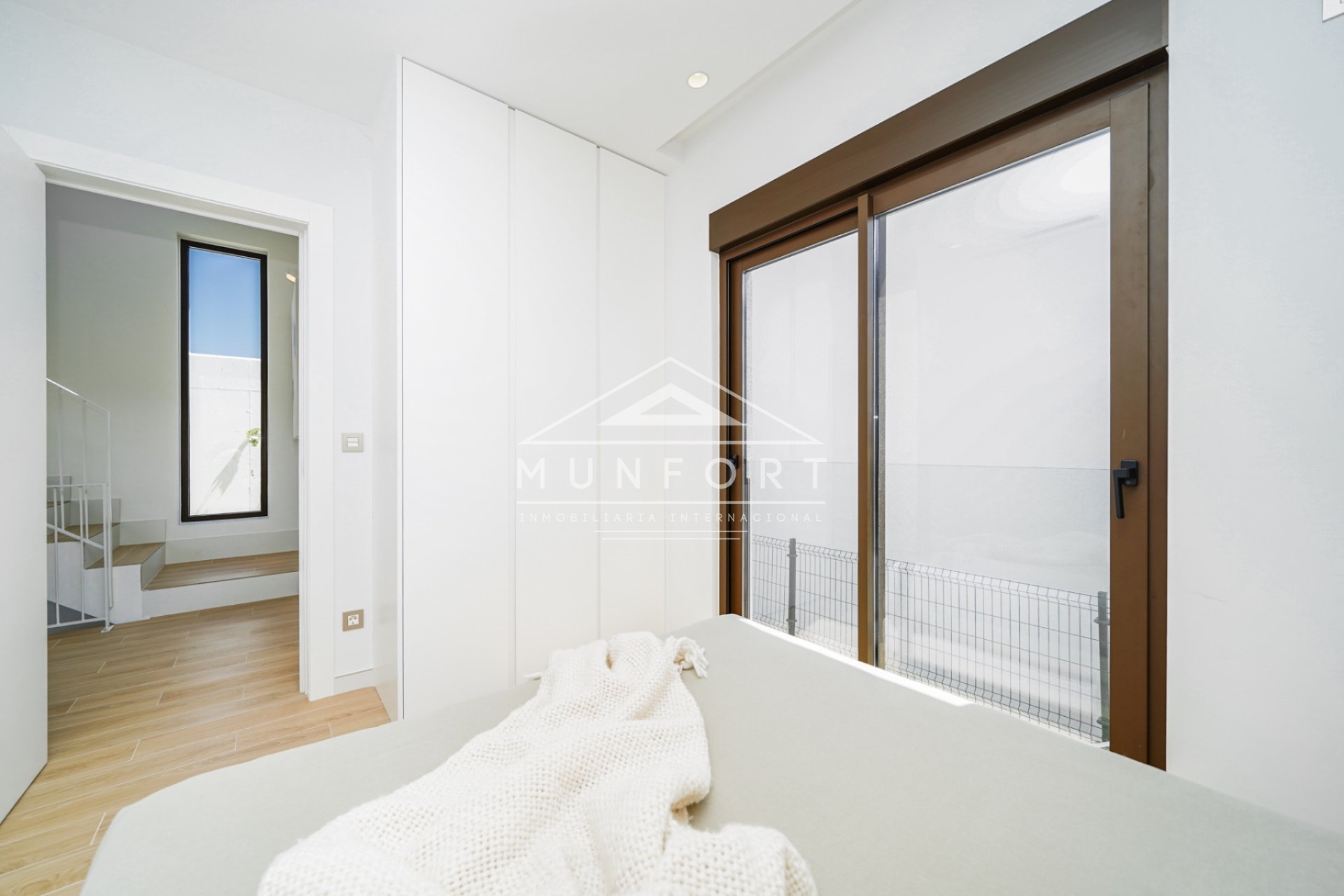 Videresalg - Villaer -
Finestrat - Sierra Cortina