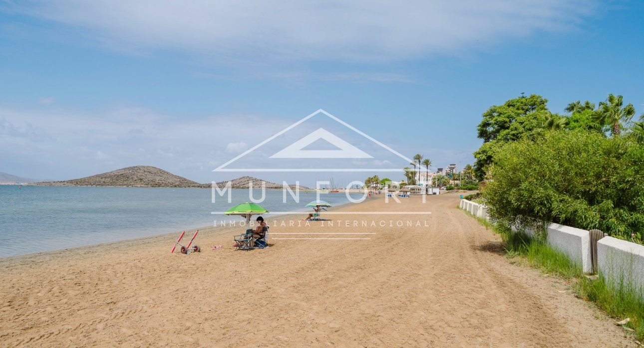 Videresalg - Villaer -
La Manga