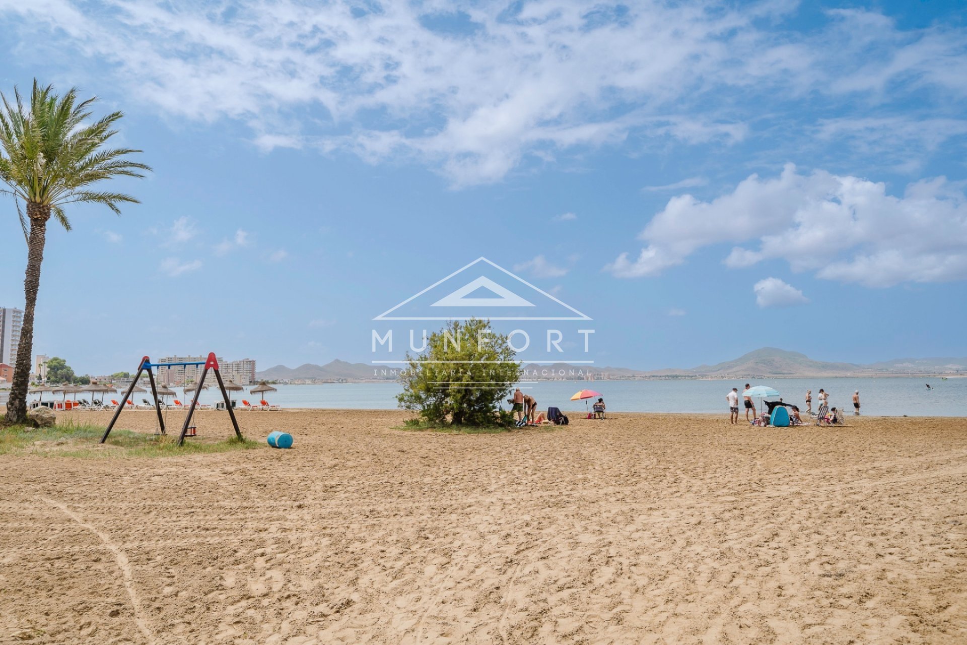 Videresalg - Villaer -
La Manga