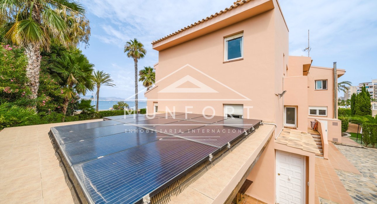 Videresalg - Villaer -
La Manga