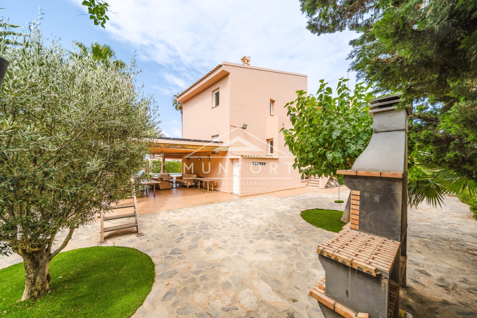 Videresalg - Villaer -
La Manga