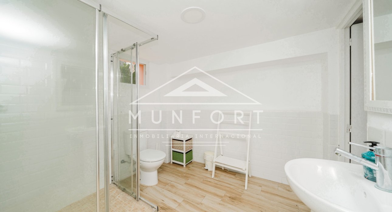 Videresalg - Villaer -
La Manga