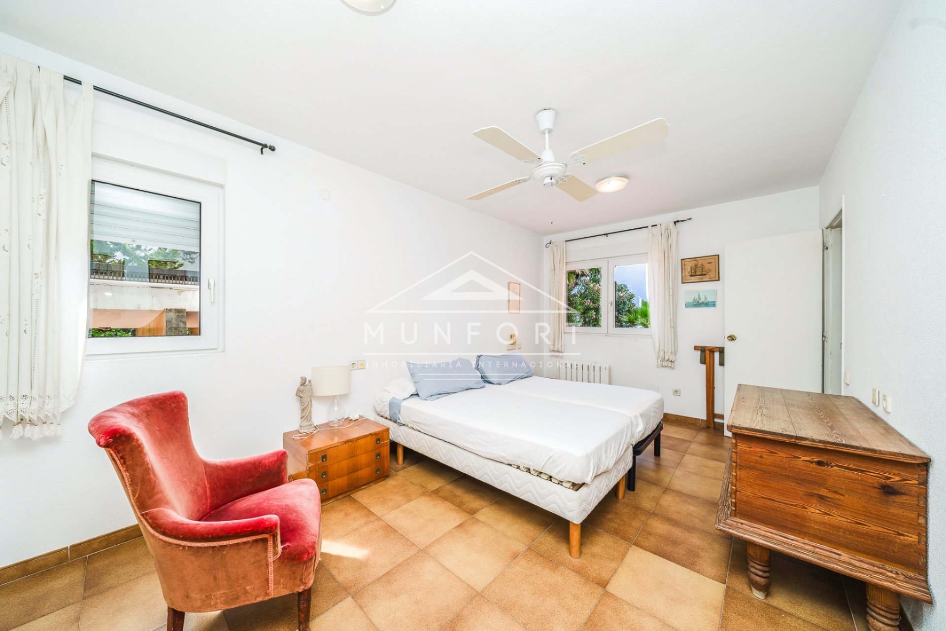 Videresalg - Villaer -
La Manga