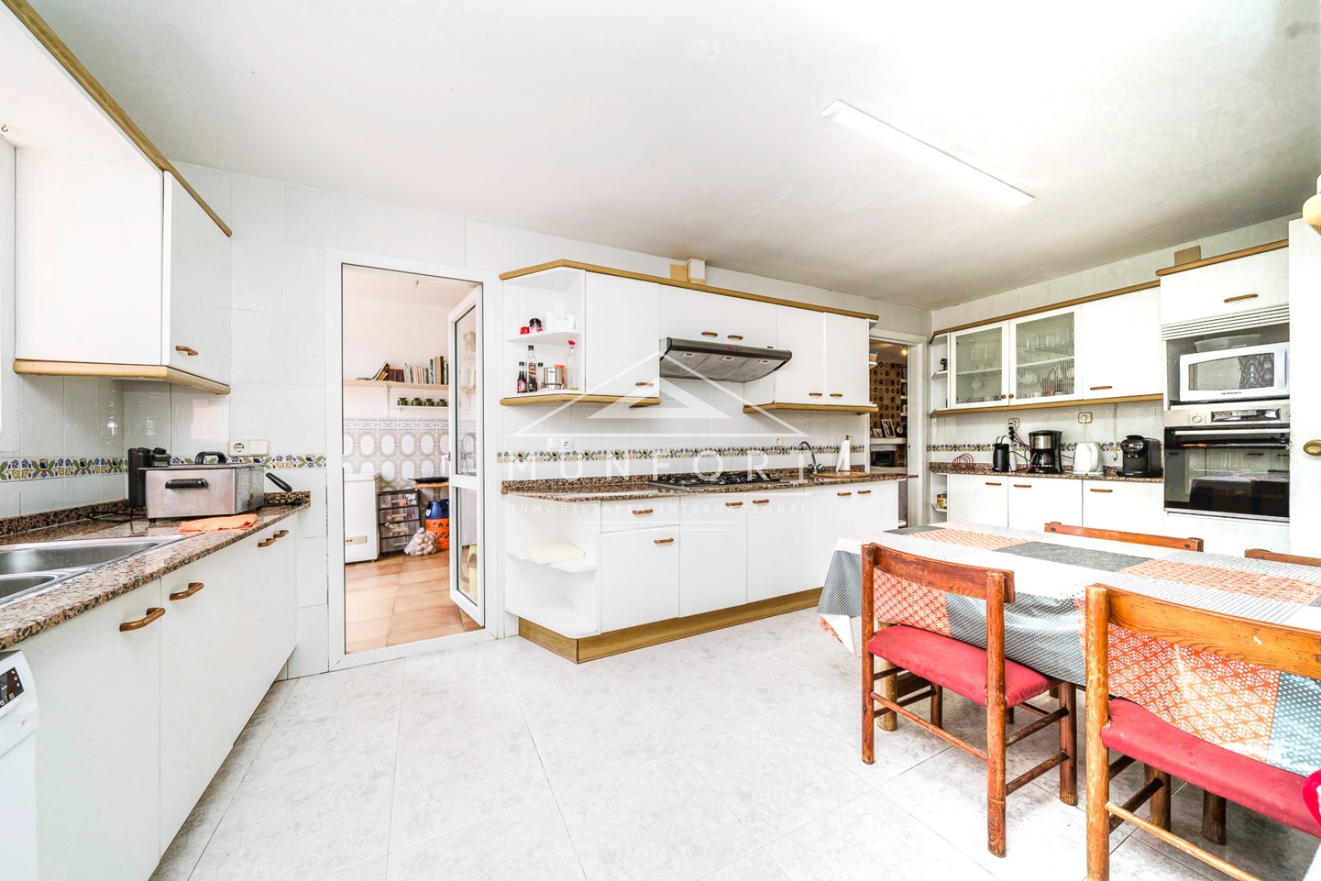 Videresalg - Villaer -
La Manga