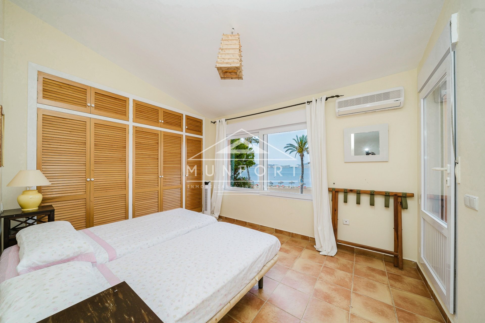 Videresalg - Villaer -
La Manga