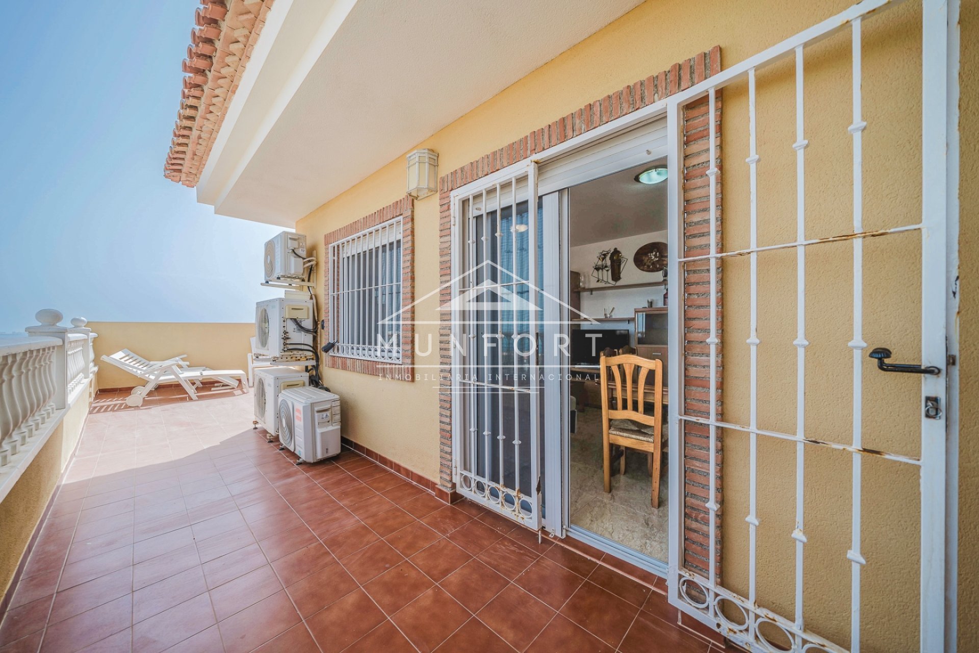 Videresalg - Villaer -
Los Urrutias - EL CARMOLI