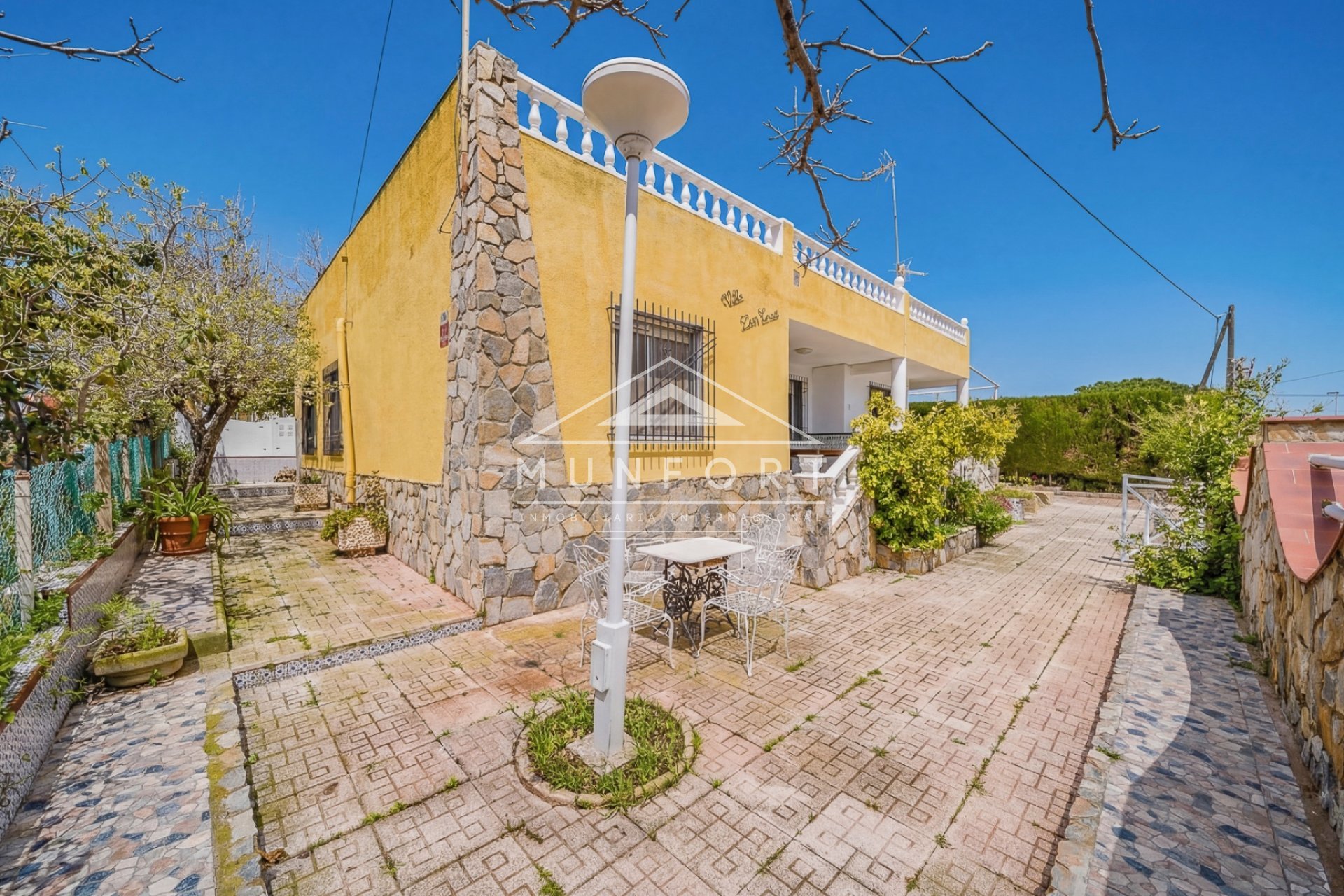 Videresalg - Villaer -
Los Urrutias - EL CARMOLI