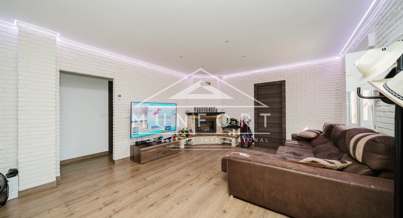 Videresalg - Villaer -
Murcia - GEA Y TRUYOLS