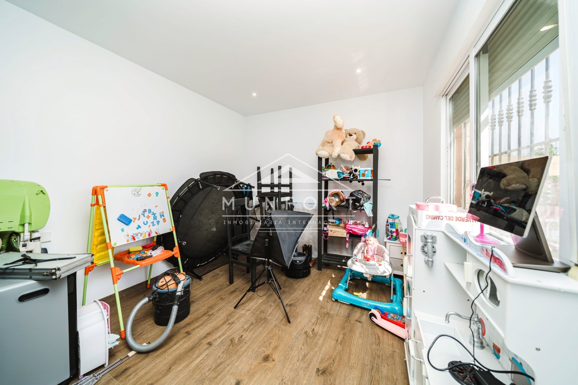 Videresalg - Villaer -
Murcia - GEA Y TRUYOLS