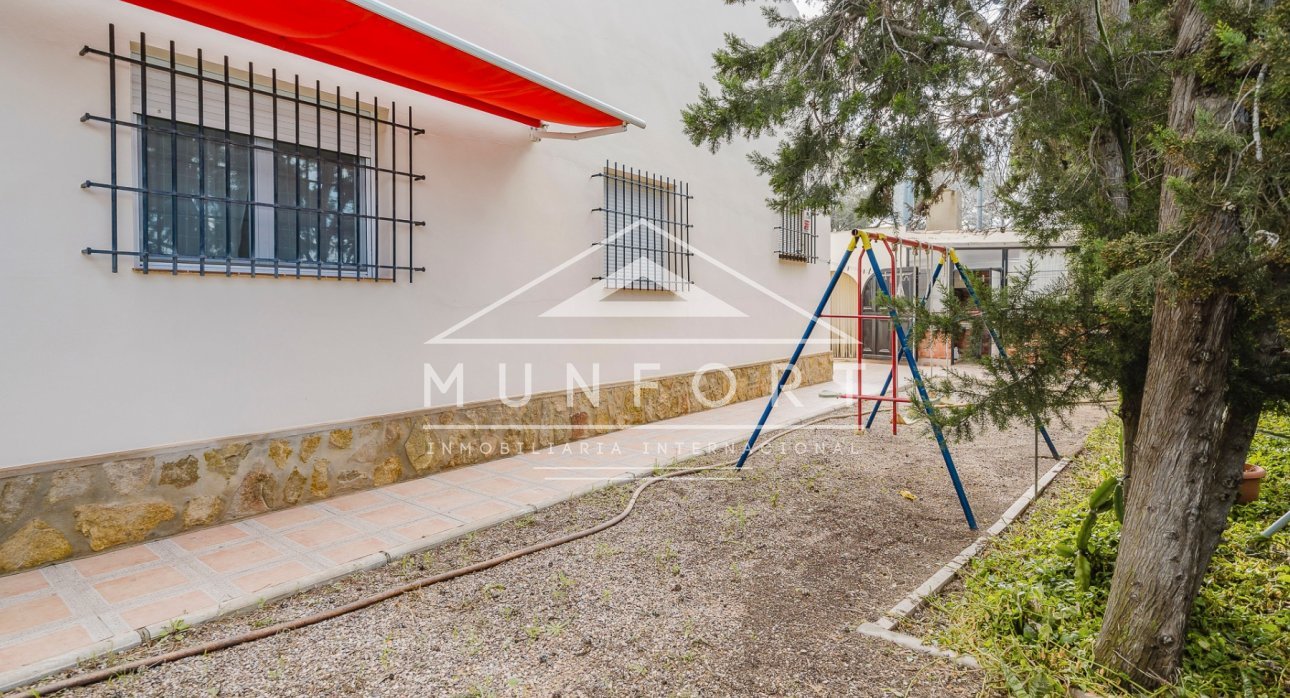 Videresalg - Villaer -
Murcia - GEA Y TRUYOLS