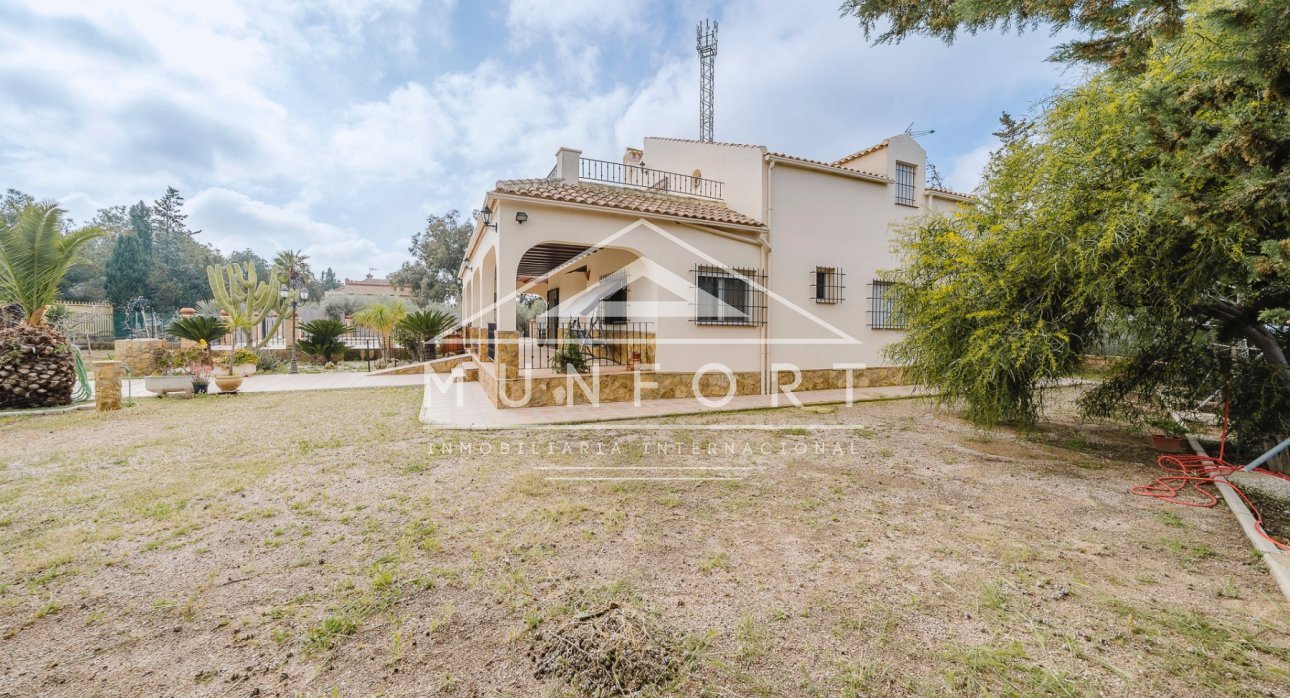 Videresalg - Villaer -
Murcia - GEA Y TRUYOLS