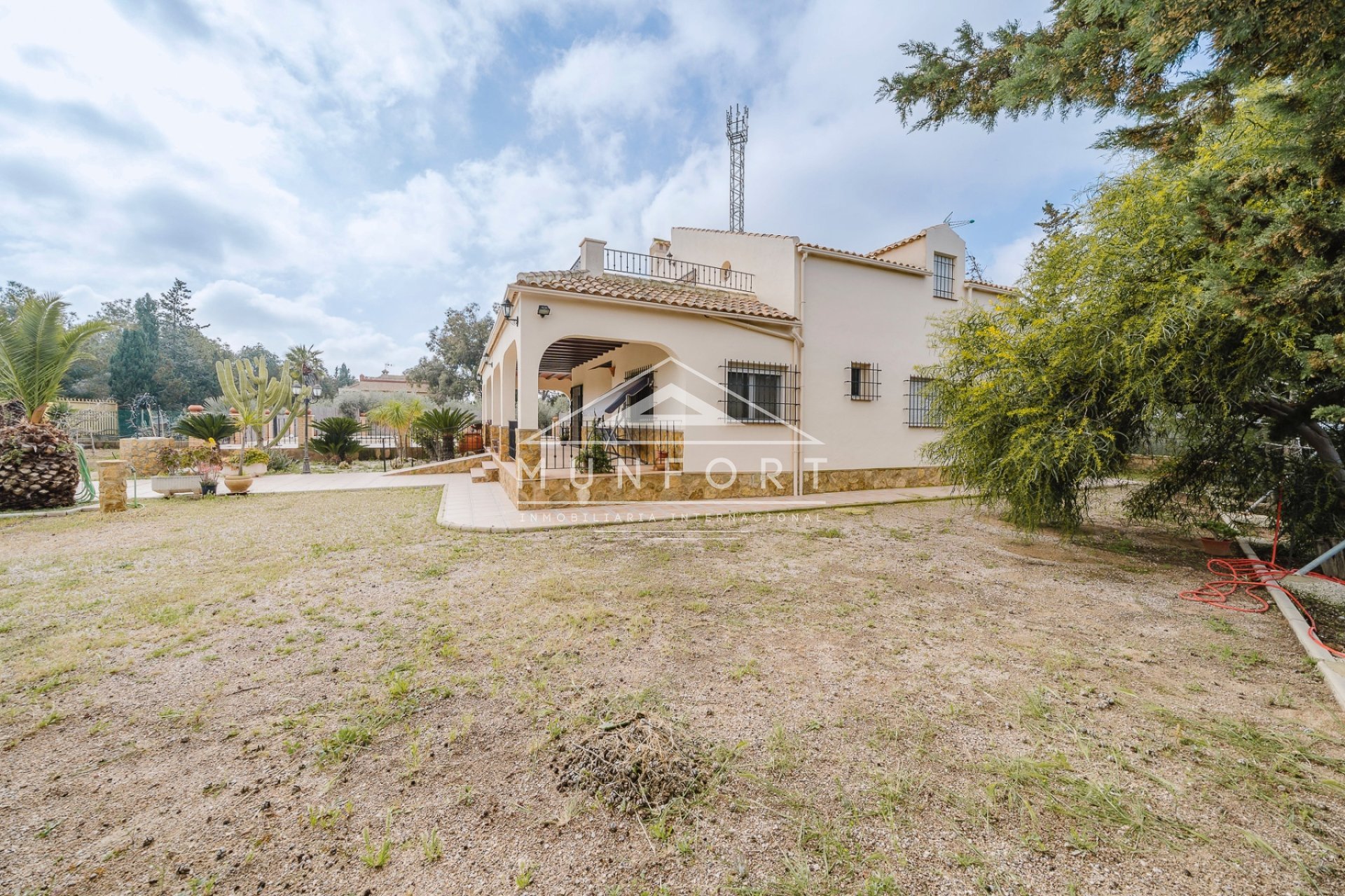 Videresalg - Villaer -
Murcia - GEA Y TRUYOLS