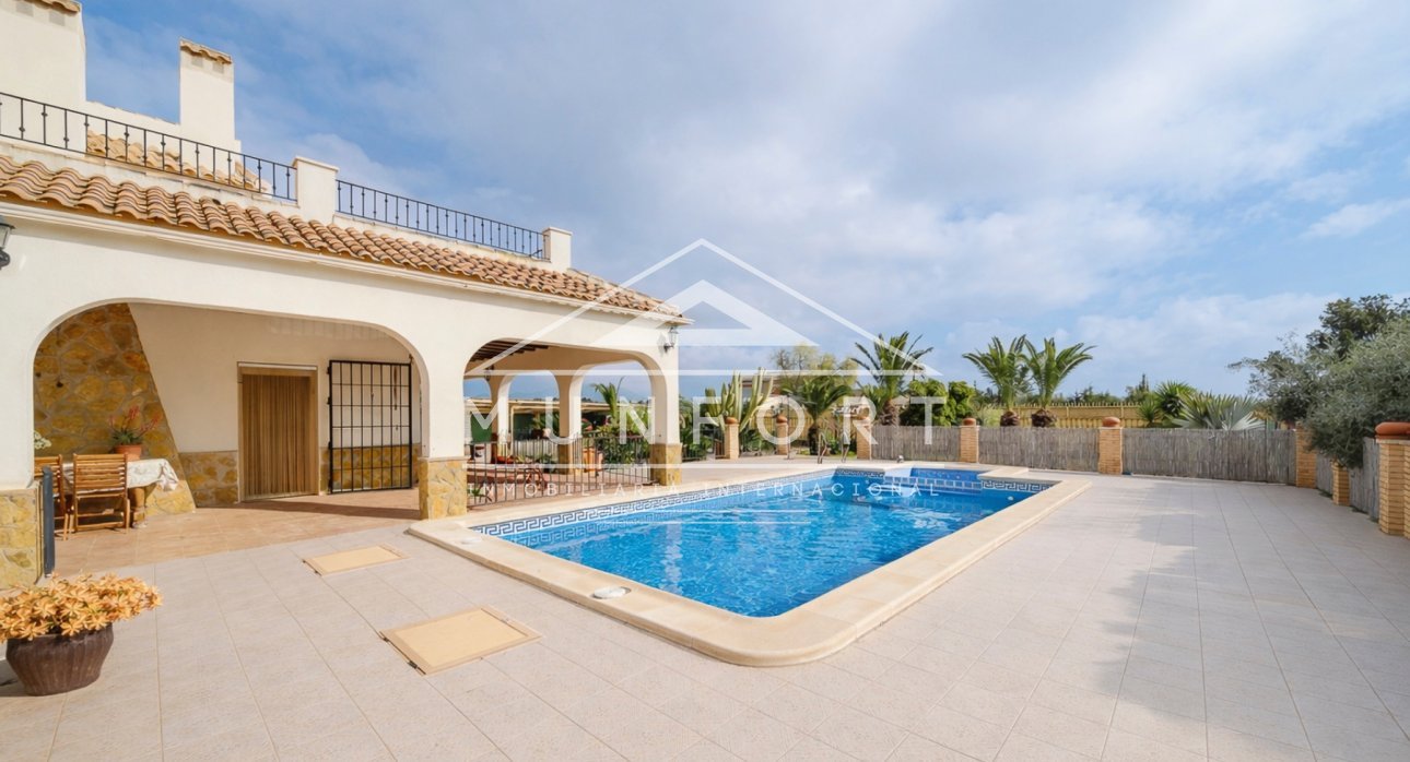 Videresalg - Villaer -
Murcia - GEA Y TRUYOLS