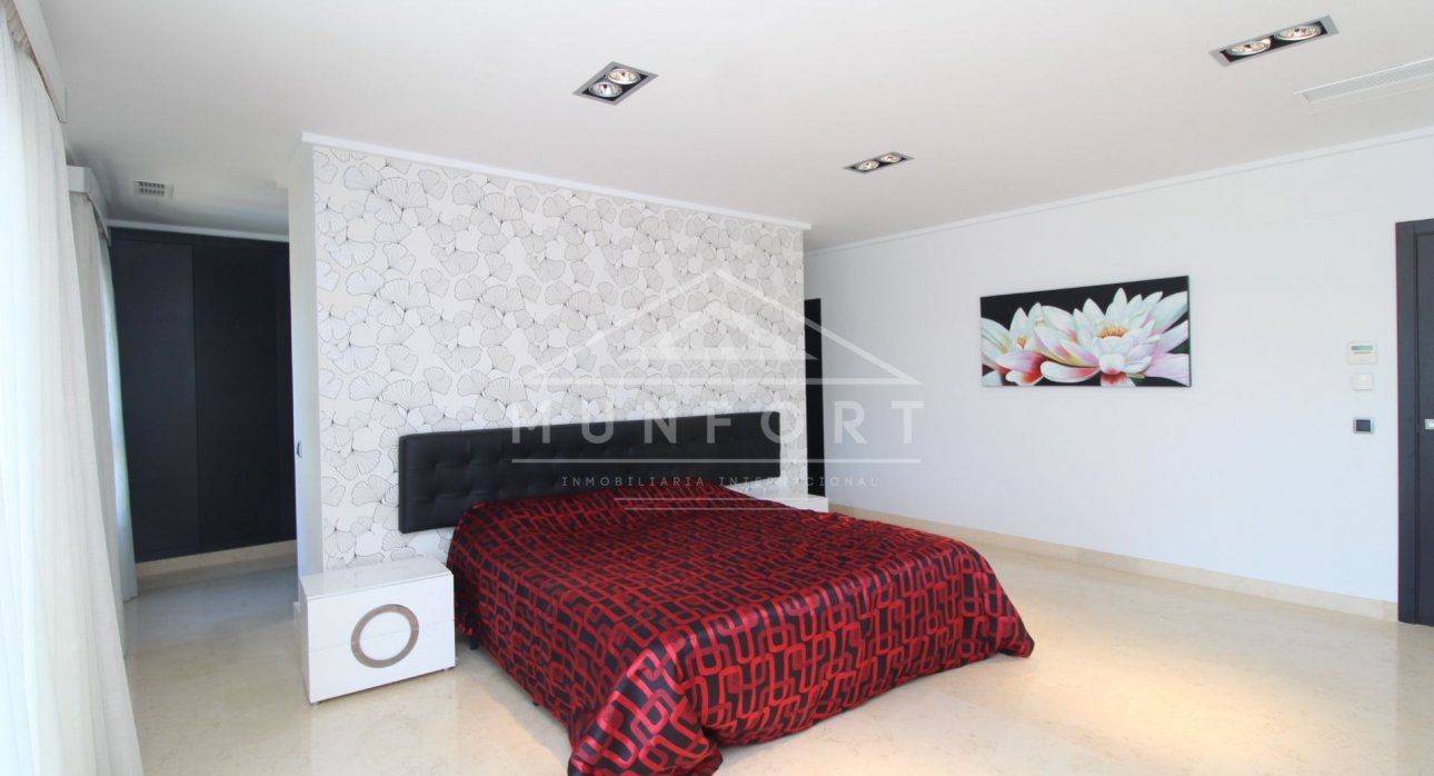 Videresalg - Villaer -
Orihuela Costa - Cabo Roig