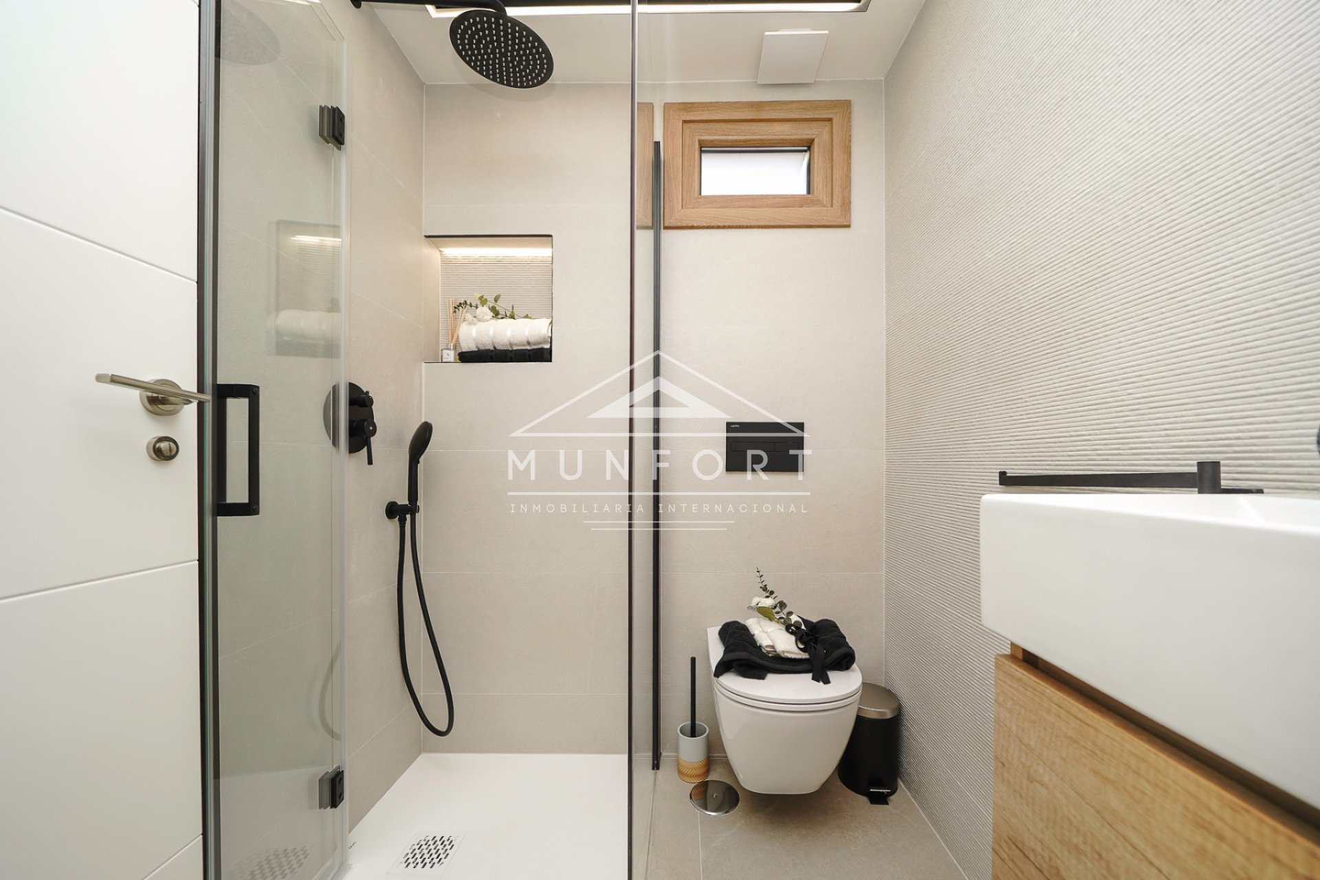 Videresalg - Villaer -
Orihuela Costa - Dehesa de Campoamor