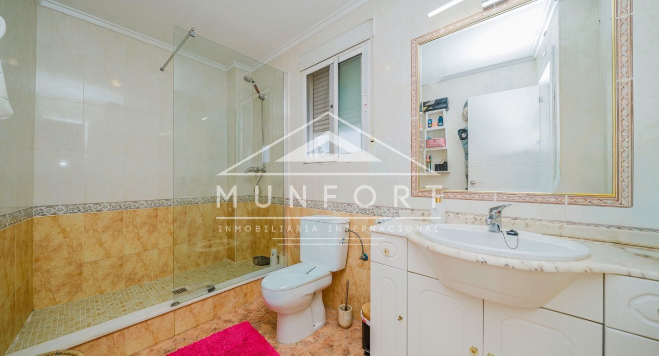 Videresalg - Villaer -
Orihuela Costa - La Regia