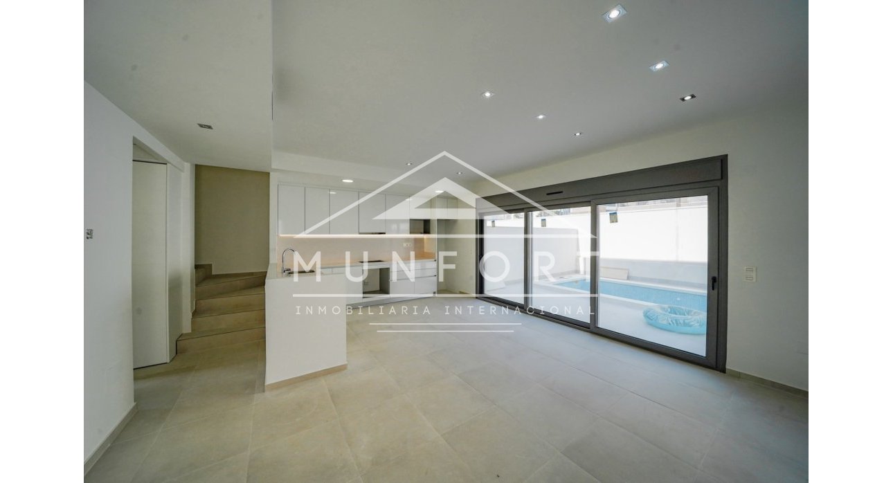 Videresalg - Villaer -
Orihuela Costa - La Zenia