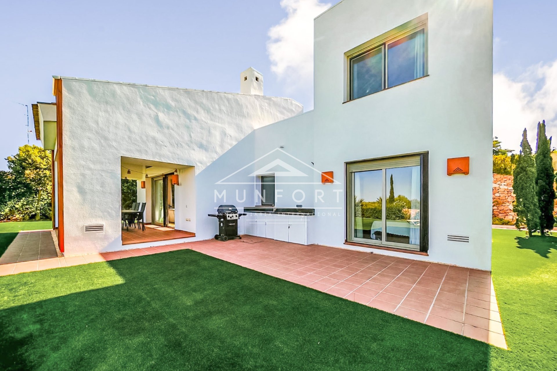 Videresalg - Villaer -
Orihuela Costa - Las Colinas Golf