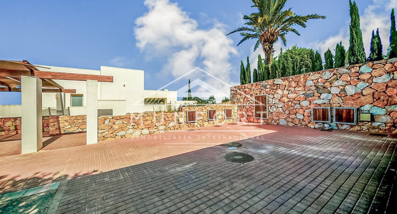 Videresalg - Villaer -
Orihuela Costa - Las Colinas Golf