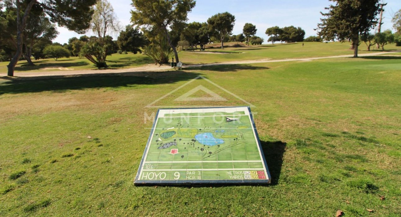 Videresalg - Villaer -
Orihuela Costa - Las Colinas Golf