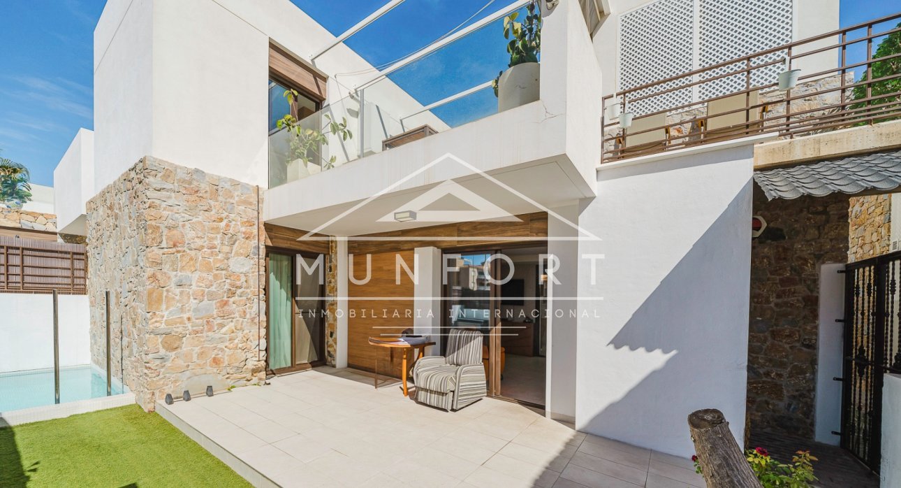 Videresalg - Villaer -
Orihuela Costa - Lomas de Cabo Roig