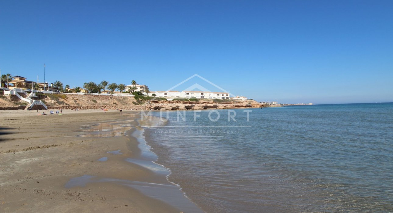 Videresalg - Villaer -
Orihuela Costa - Lomas de Cabo Roig