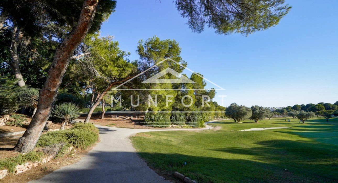 Videresalg - Villaer -
Orihuela Costa - Los Altos de Villamartín