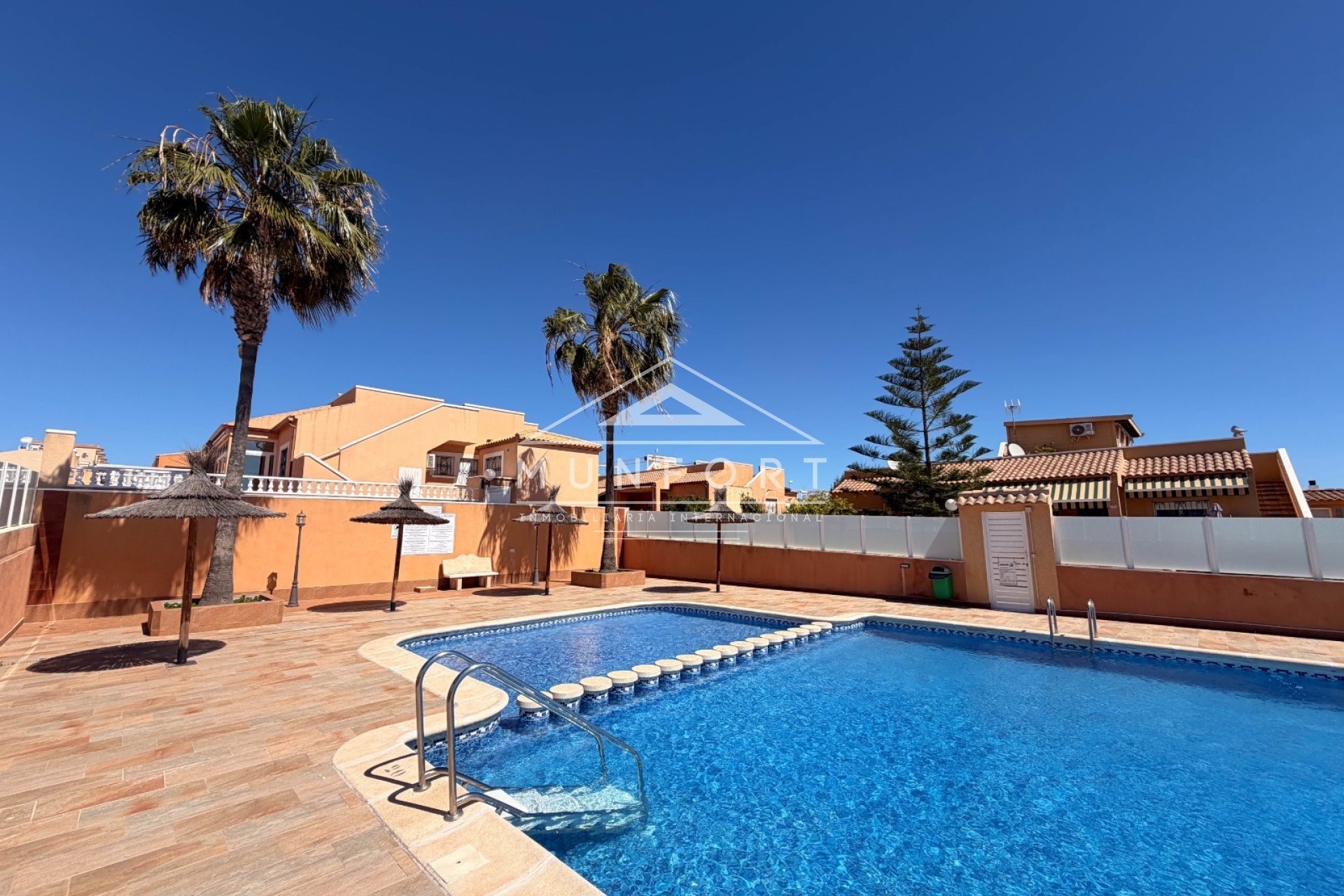 Videresalg - Villaer -
Orihuela Costa - Punta Prima