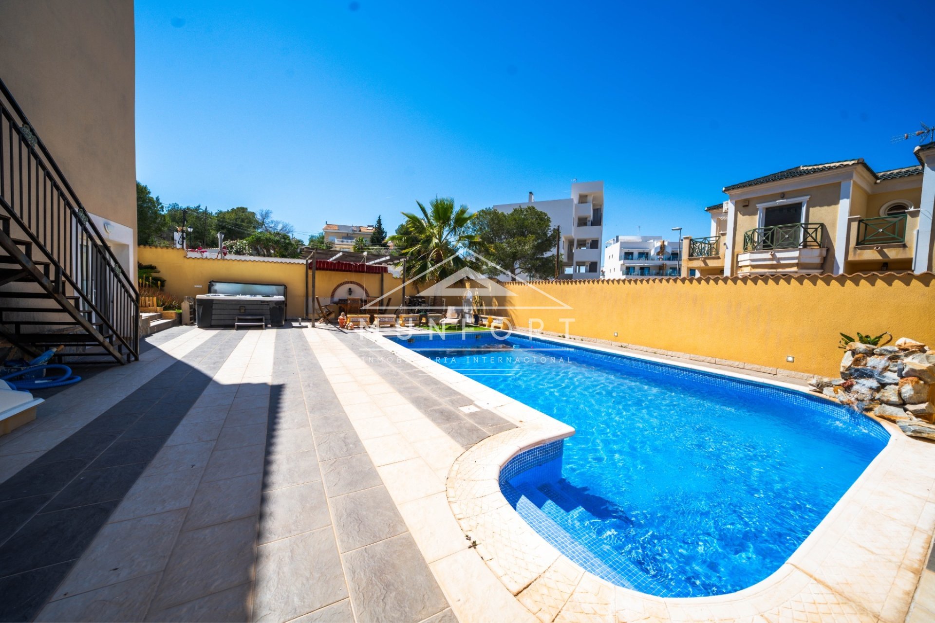 Videresalg - Villaer -
Orihuela Costa - Villamart&iacute;n