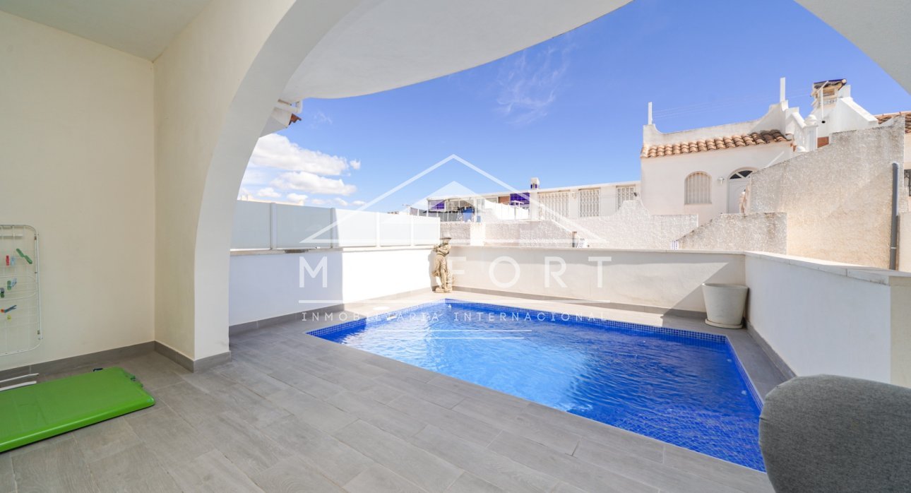 Videresalg - Villaer -
Orihuela Costa - Villamartín