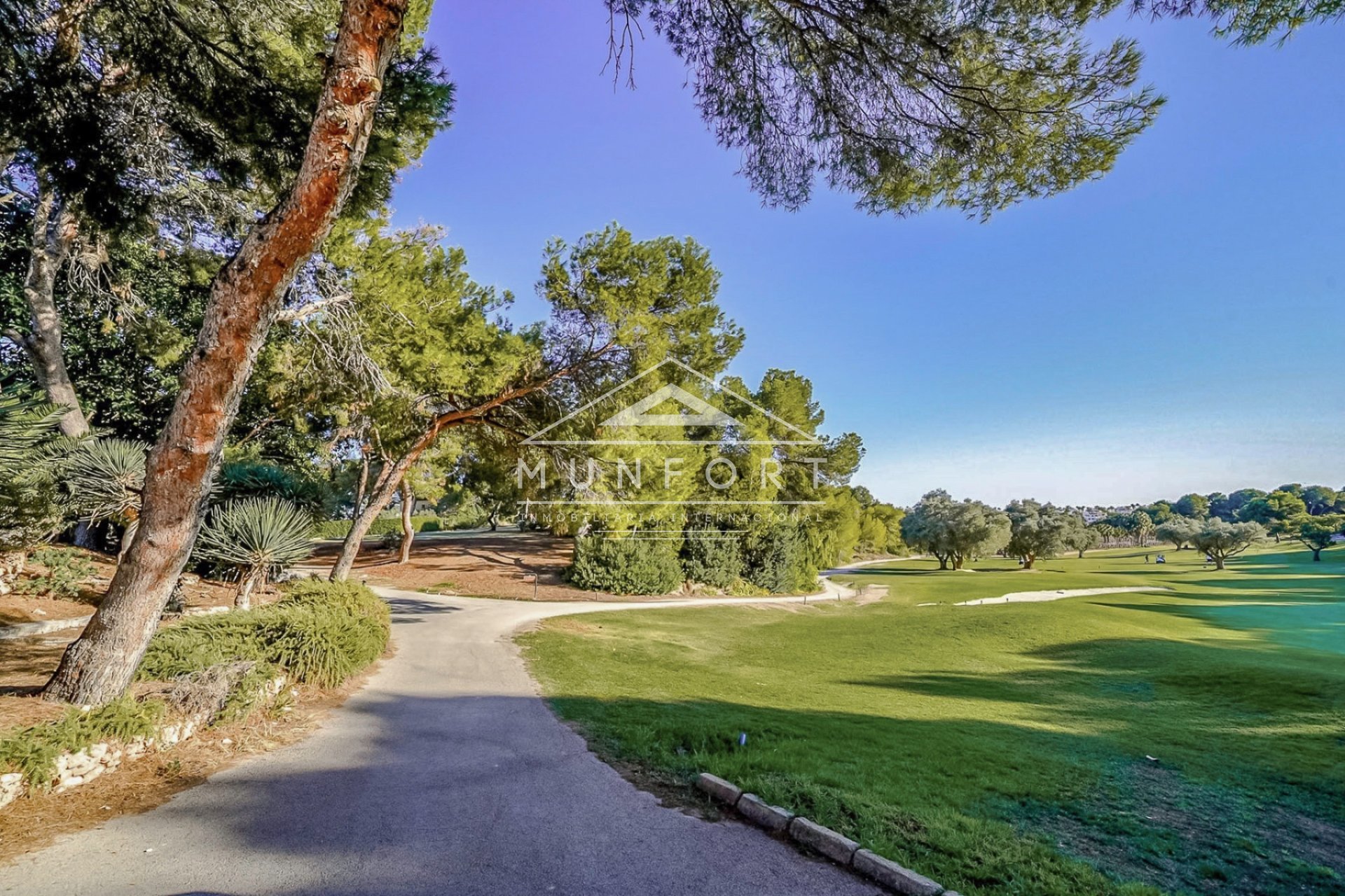 Videresalg - Villaer -
Orihuela Costa - Villamartin