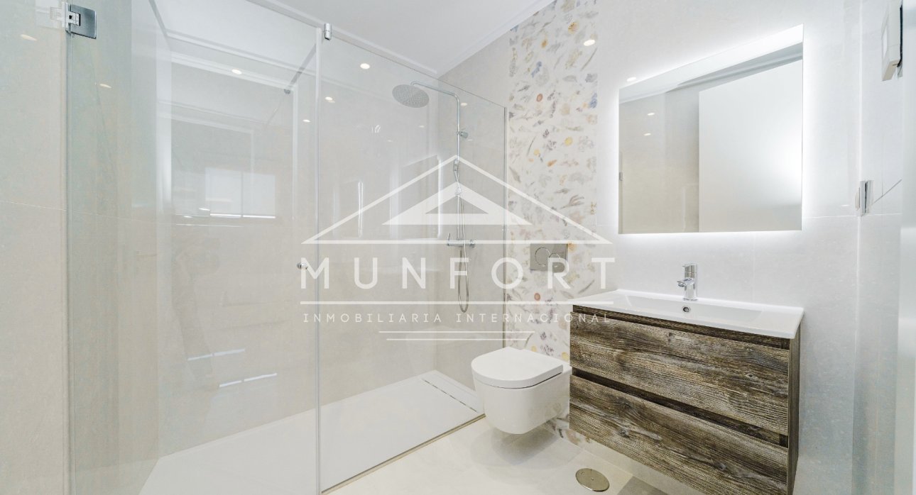 Videresalg - Villaer -
Orihuela Costa