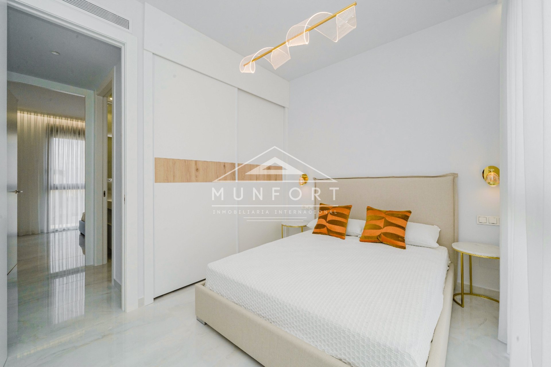 Videresalg - Villaer -
Orihuela Costa