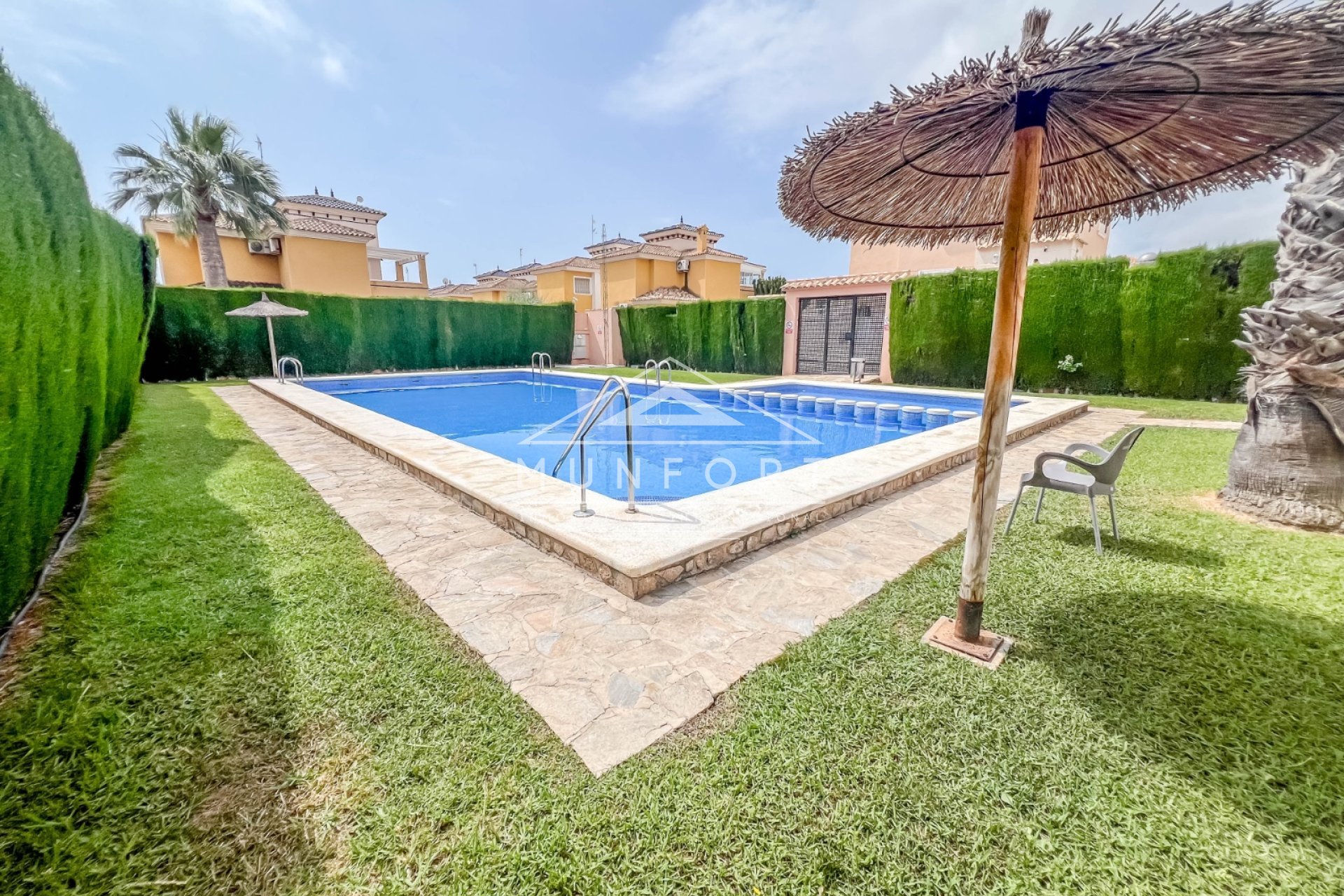 Videresalg - Villaer -
Orihuela Costa