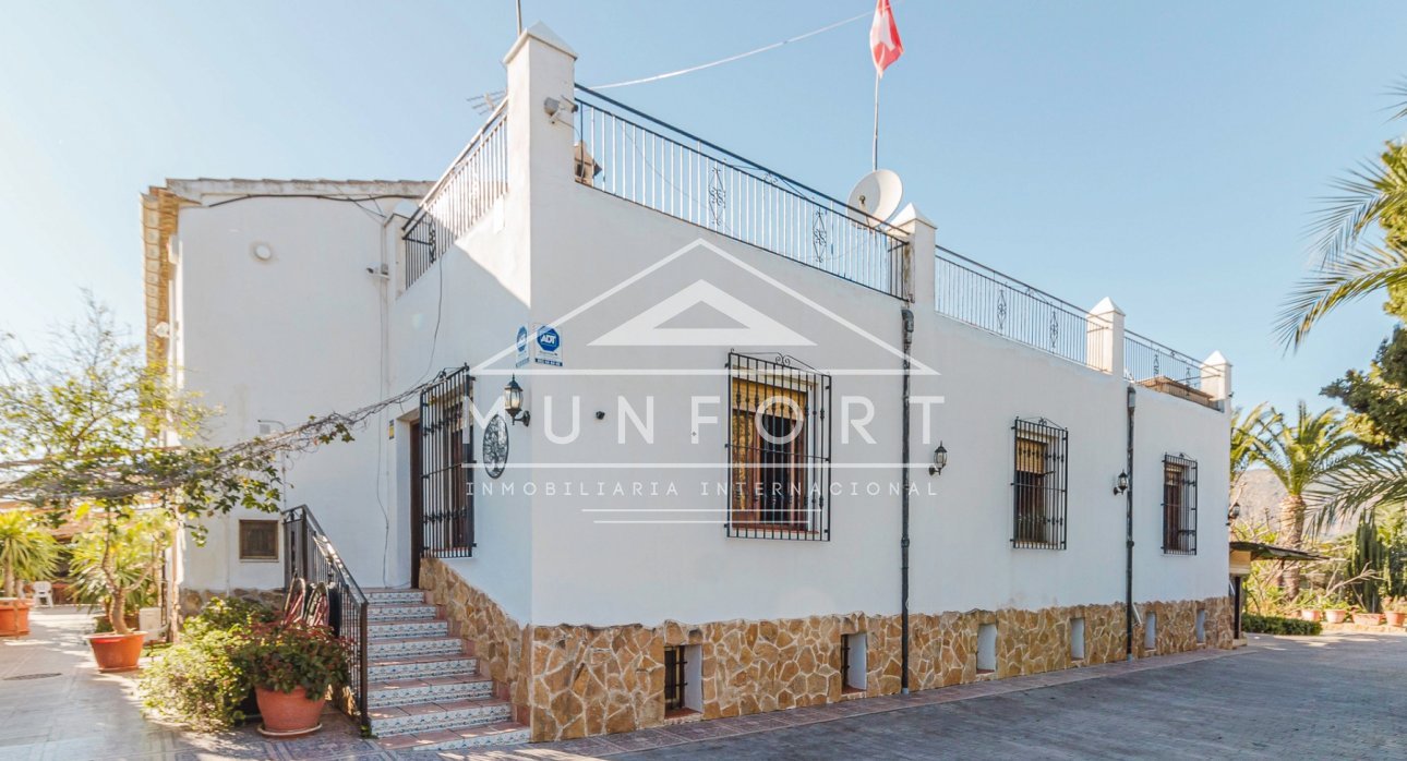 Videresalg - Villaer -
Orihuela