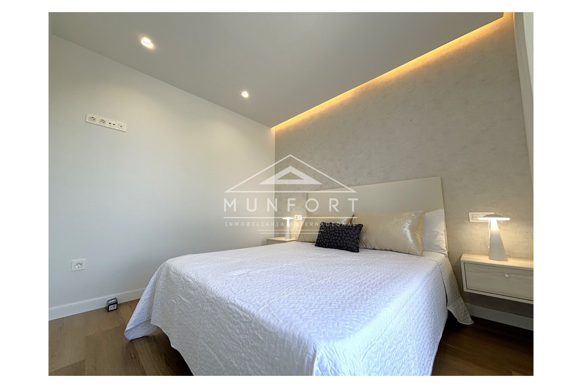 Videresalg - Villaer -
Pilar de la Horadada