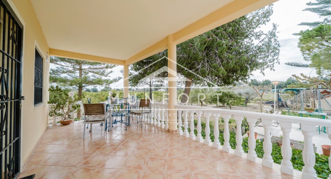 Videresalg - Villaer -
Rojales