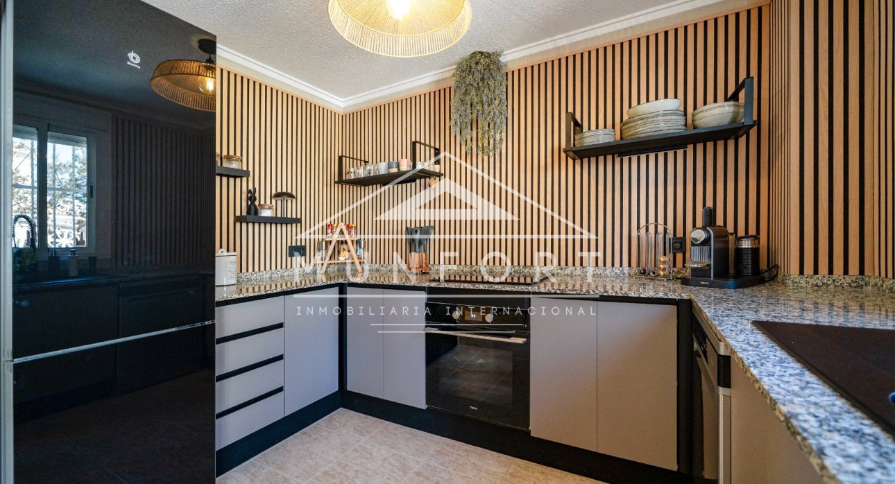 Videresalg - Villaer -
Rojales