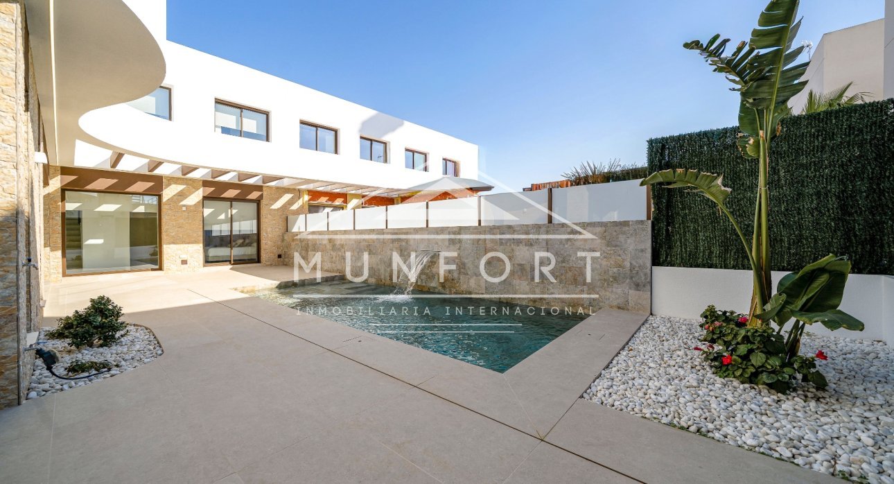 Videresalg - Villaer -
Rojales