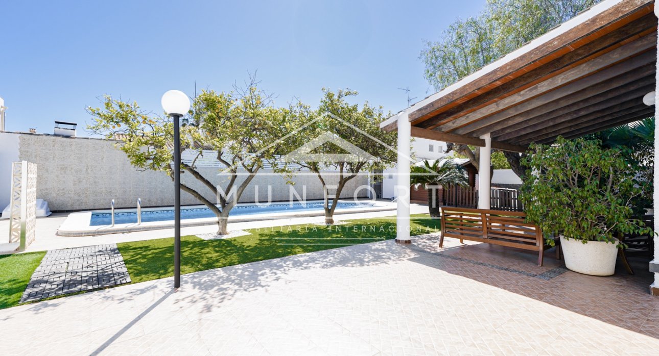 Videresalg - Villaer -
San Javier - Santiago de la Ribera