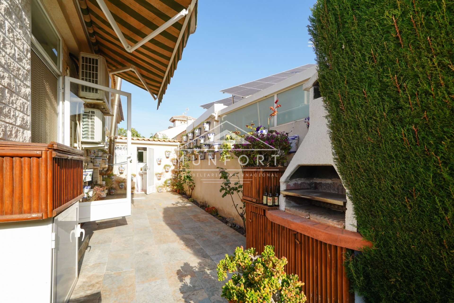 Videresalg - Villaer -
San Javier