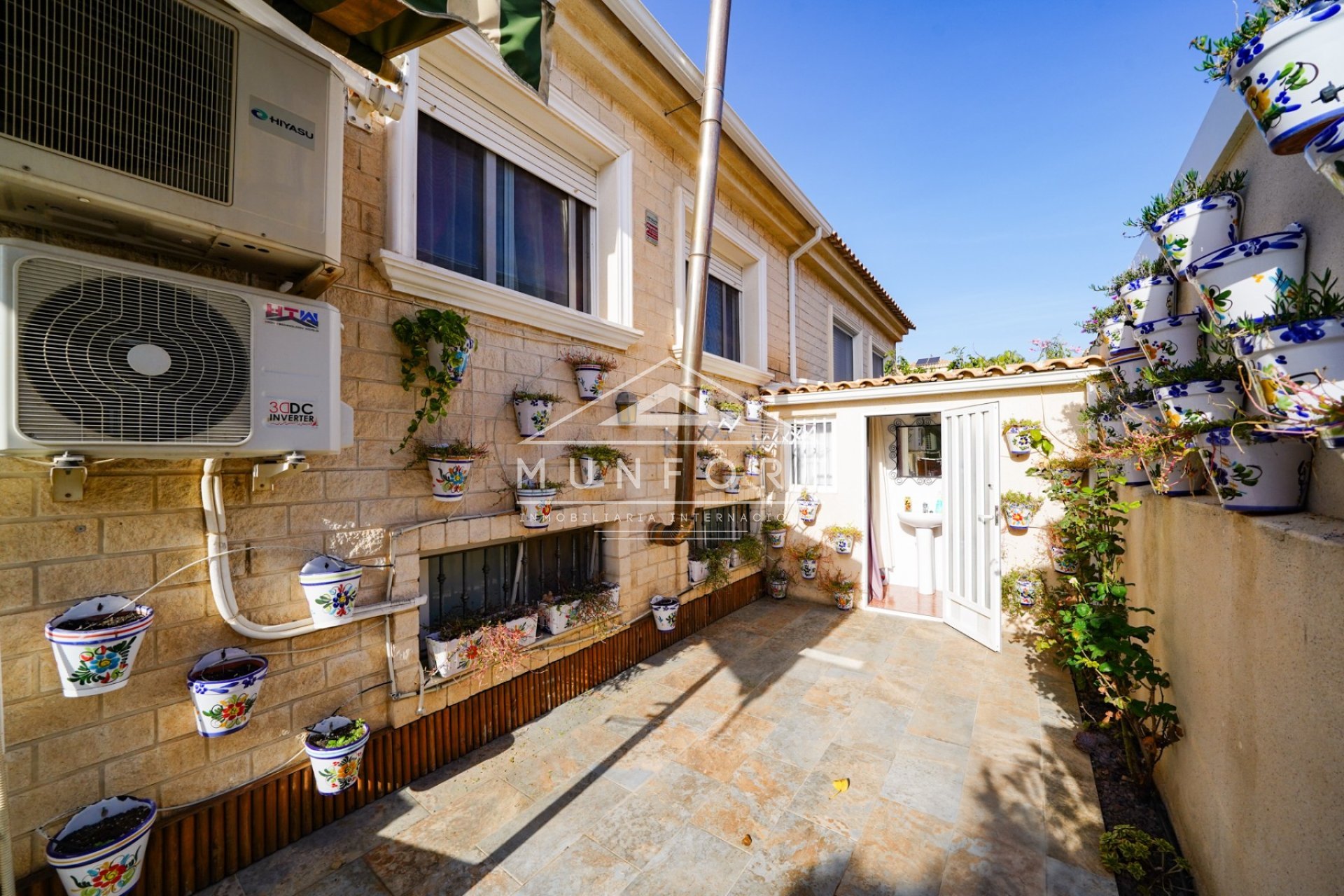 Videresalg - Villaer -
San Javier