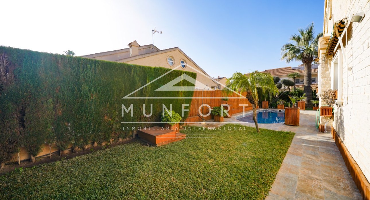 Videresalg - Villaer -
San Javier